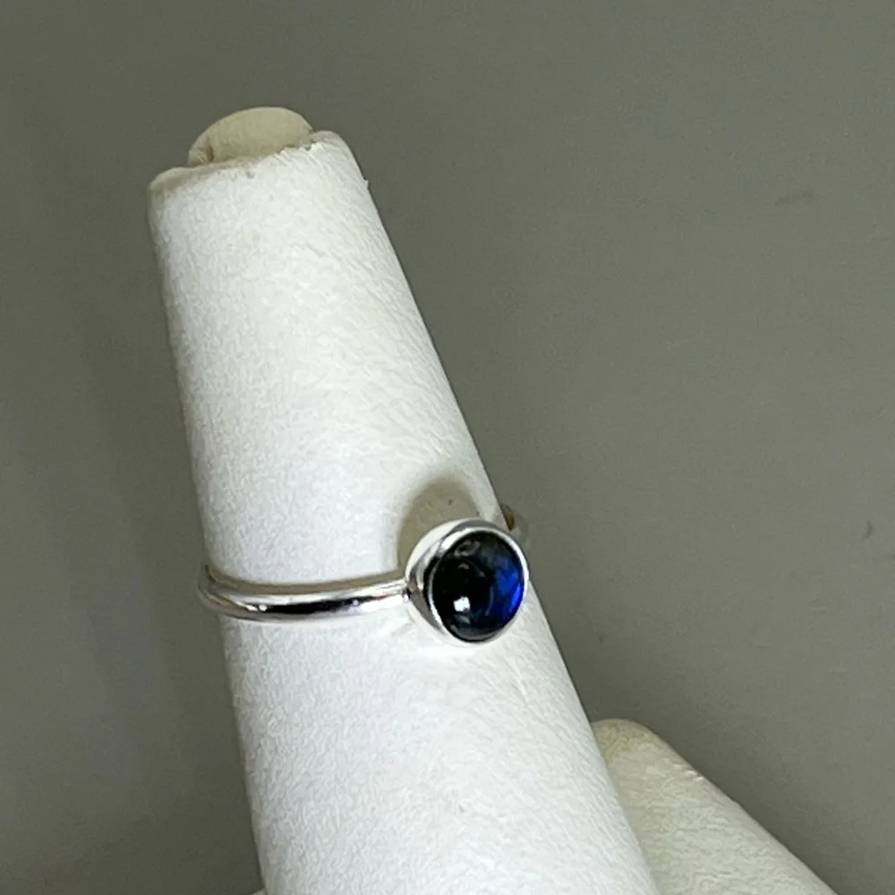 Sleek Sterling Silver and Blue Labradorite Stone Bezel-Set Ring